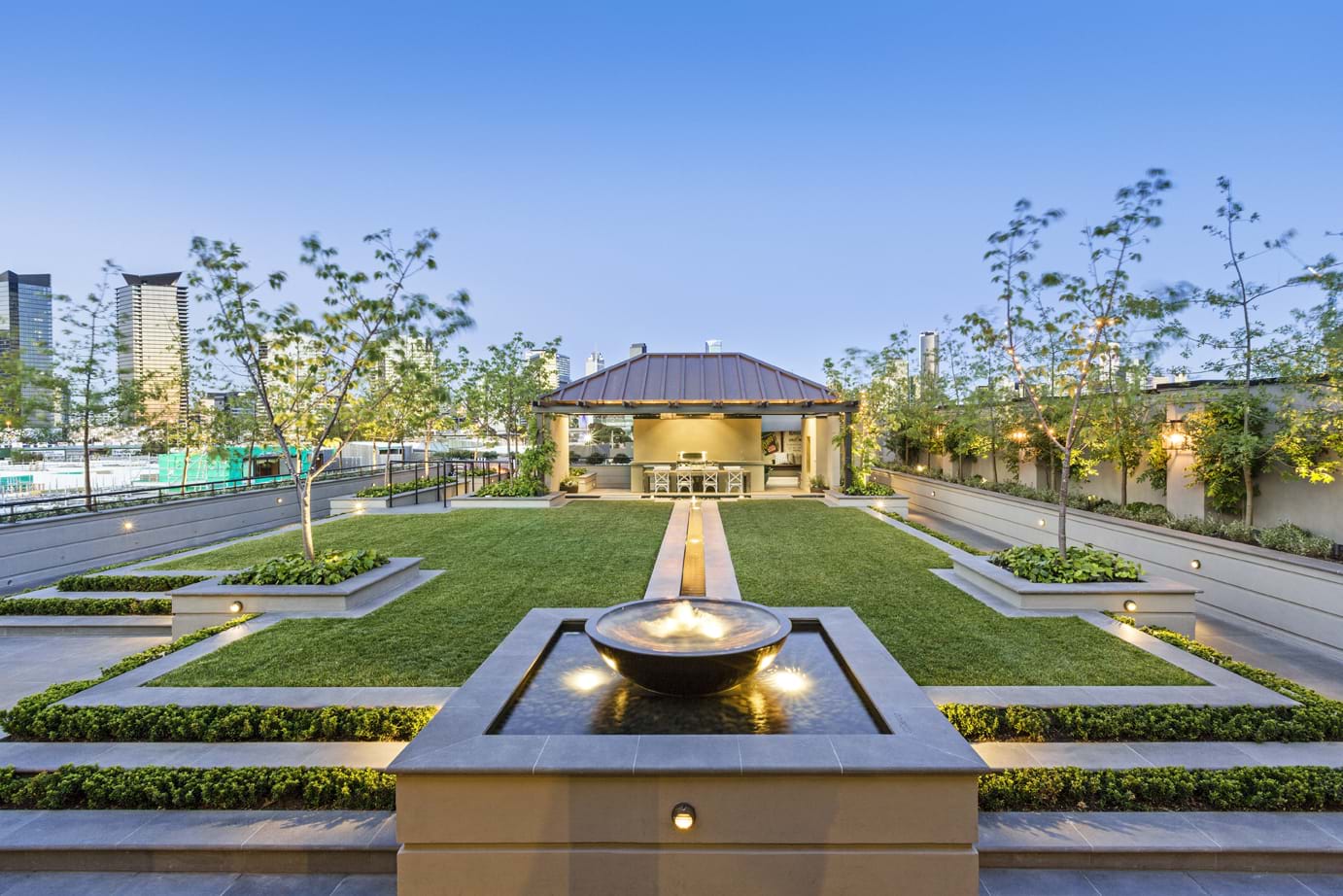 Design over 200sqm - Franklin Landscape & Design